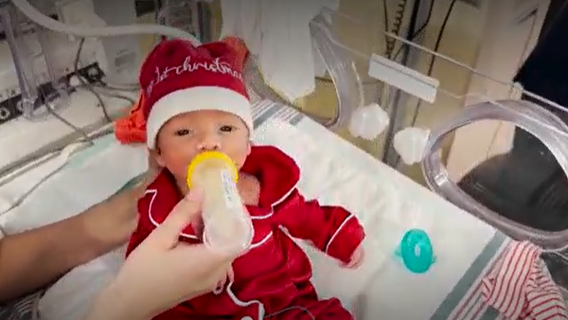 Santa spreads holiday cheer to Illinois NICU families