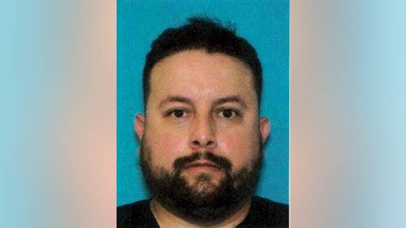 CPB officer sexually assaulted, robbed women in suburbs: feds