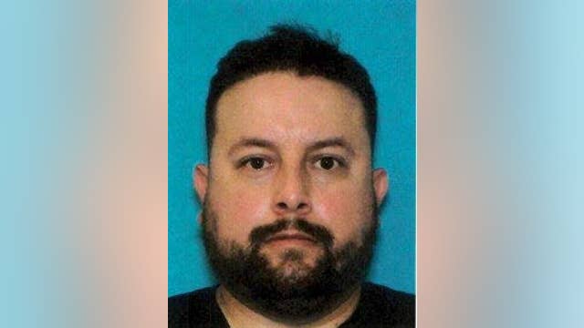 Immigration officer sexually assaulted, robbed women in Chicago suburbs, feds say
