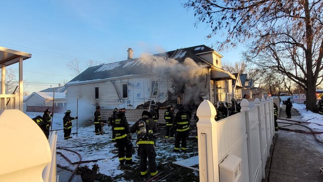 Firefighter injured battling Hegewisch neighborhood blaze, officials say