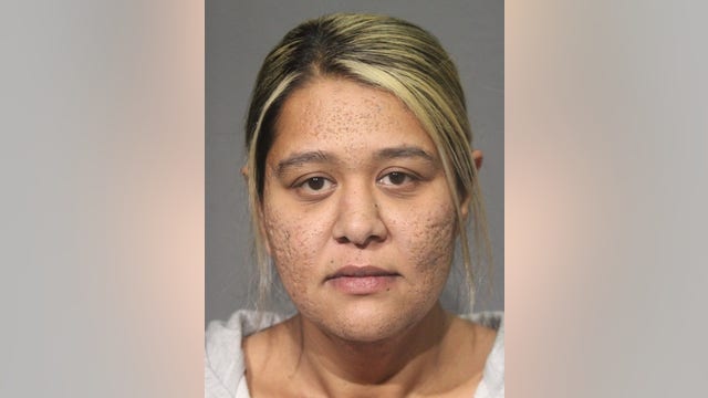 Chicago woman charged with using 12-year-old daughter in insulin scam robbery