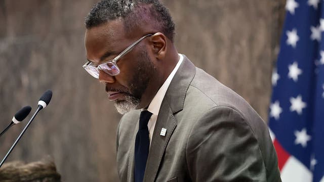 Chicago Mayor Brandon Johnson mulls possible veto on newly passed budget