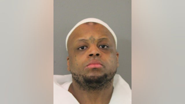 Chicago man arrested minutes after stabbing in alleged hate crime