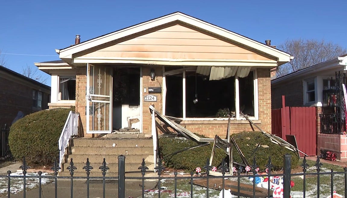 13-year-old girl in critical condition after house fire on Chicago's Southwest Side: officials