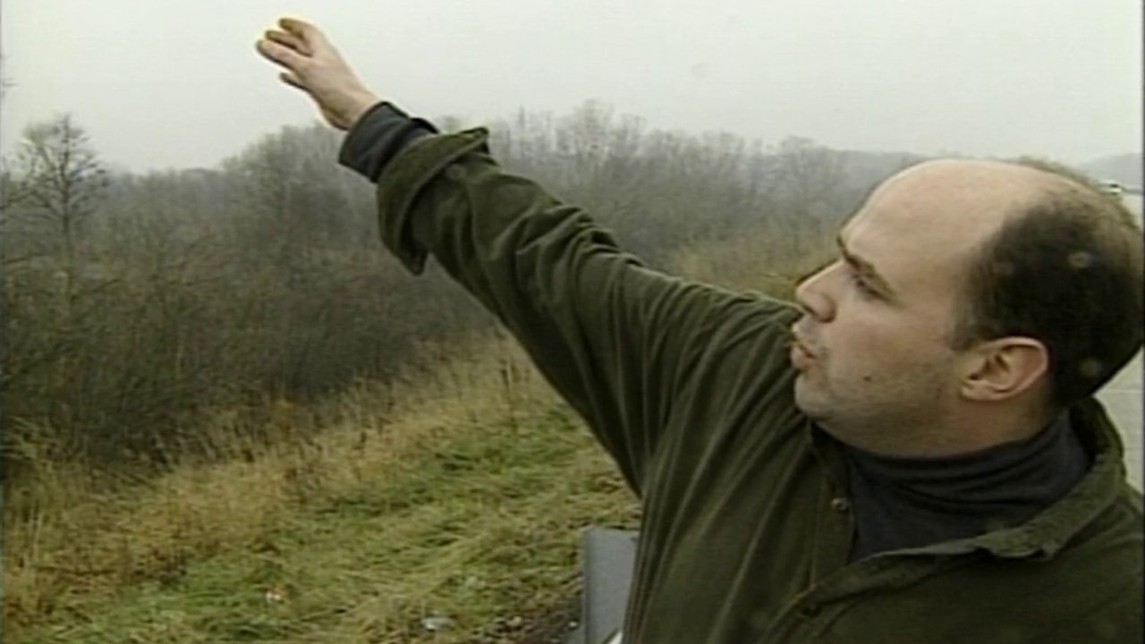Fox Flashback: Suburban Chicago couple spots mysterious object over I-80 in 1997