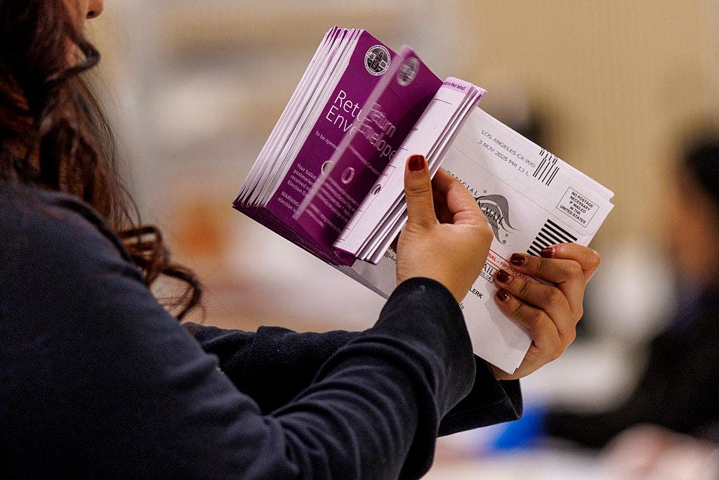 Supreme Court revives Illinois congressman's challenge to late-arriving mail ballot law