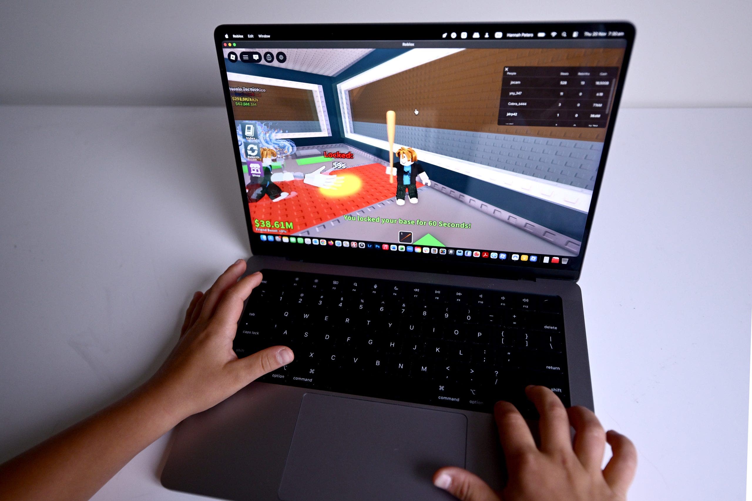 Roblox sued by Chicago-area father after son groomed by online predator: court docs