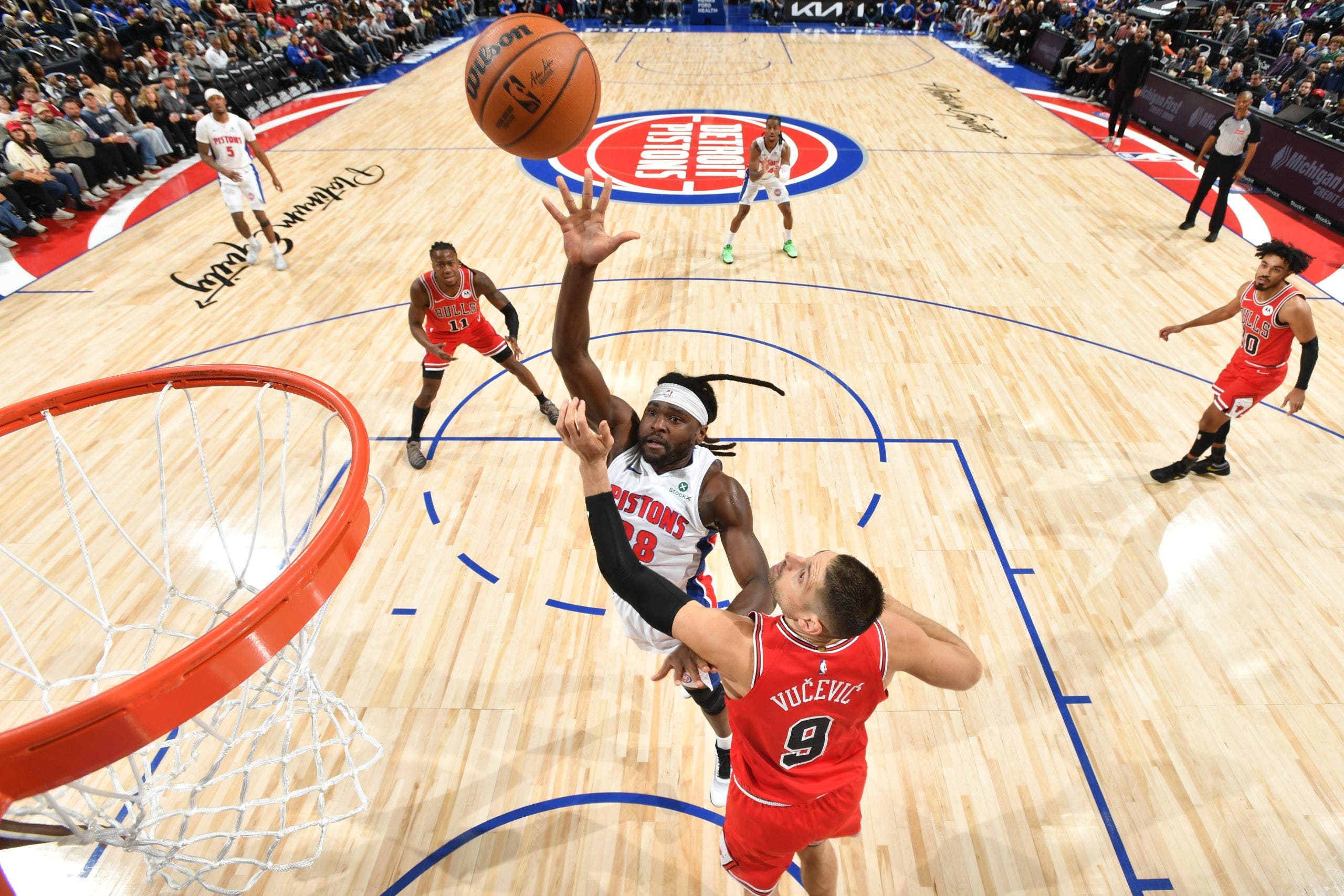 Stewart scores career-high 31 points to lead short-handed Pistons past Bulls, 108-93