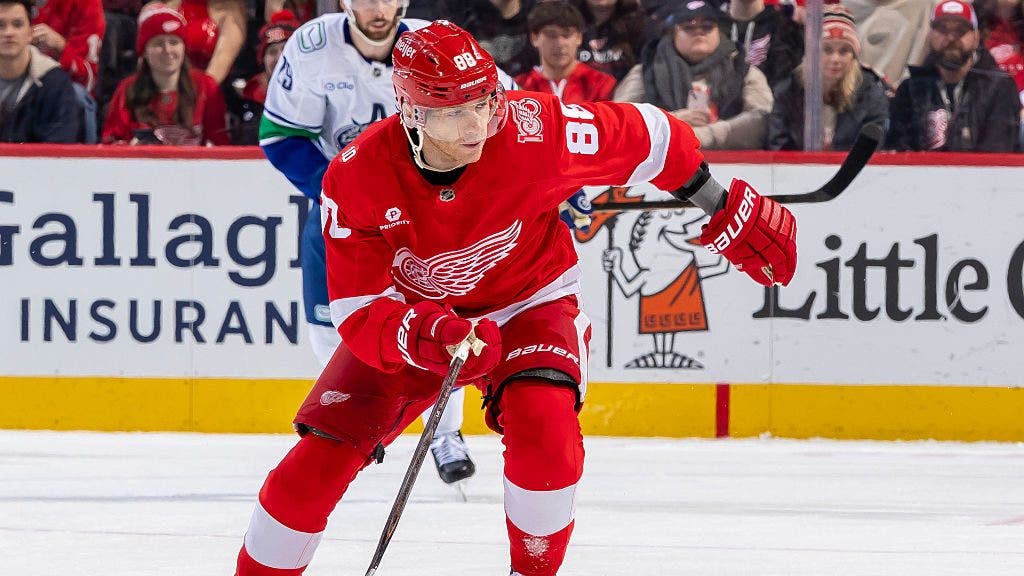 Blackhawks legend Patrick Kane scores 500th NHL goal, furthering case as best American-born skater