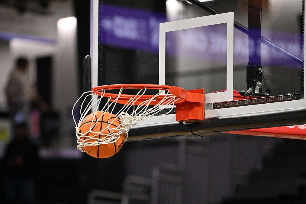 No. 13 Illinois beats Minnesota 77-67, Ivisic scores 18 points, Wagler drops 17