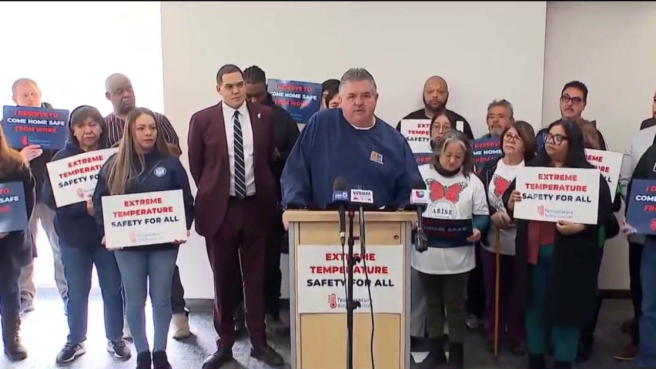 Illinois workers push for new protections against extreme heat and cold