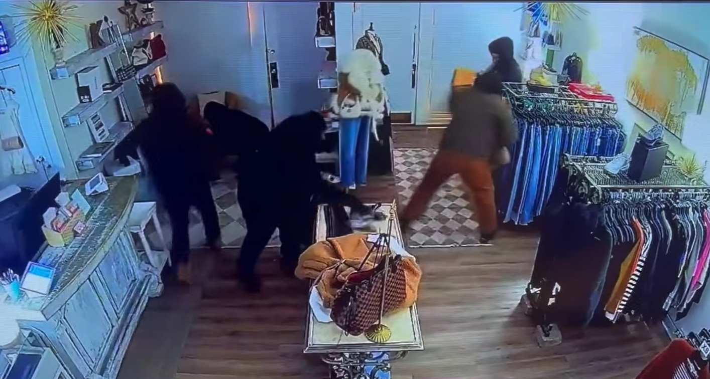 Four arrested after burglary interrupted in downtown Hinsdale: police