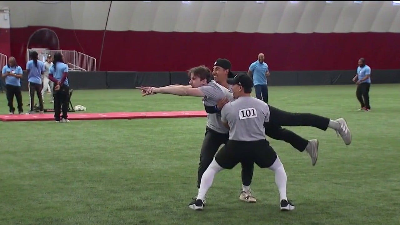 Chicago Snowballs hold tryouts for new showtime baseball team