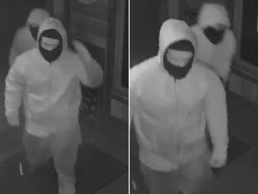 Two masked suspects on the run after cash grab at Chicago-area restaurant, sheriff says
