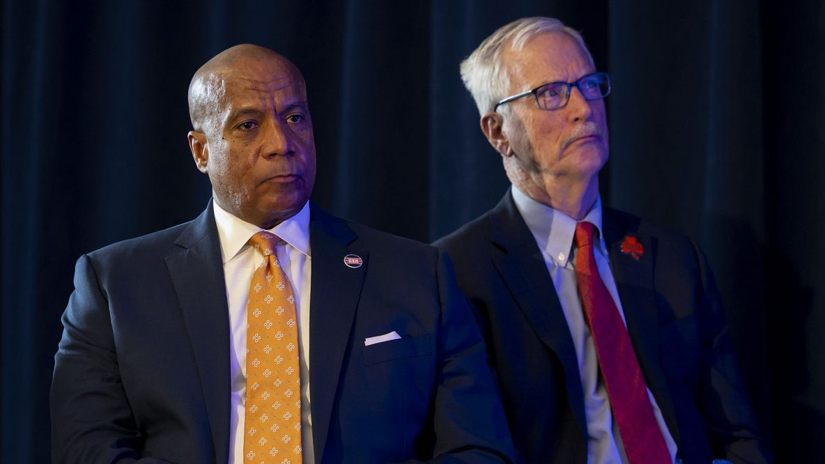 Bears officials, NFL commish visit potential stadium sites: source