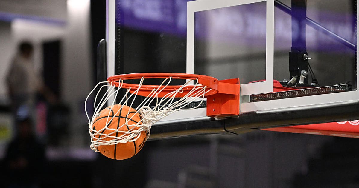 No. 13 Illinois beats Minnesota 77-67, Ivisic scores 18 points, Wagler drops 17