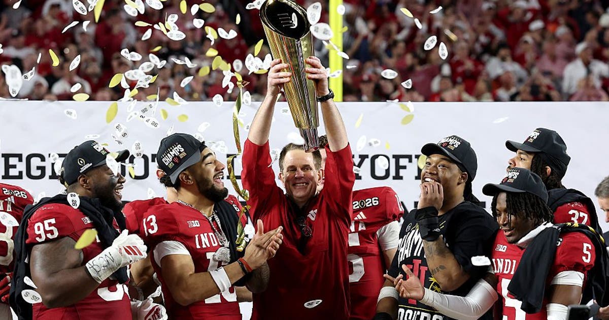 Indiana completes undefeated season, beating Miami 27-21 to win 1st national title