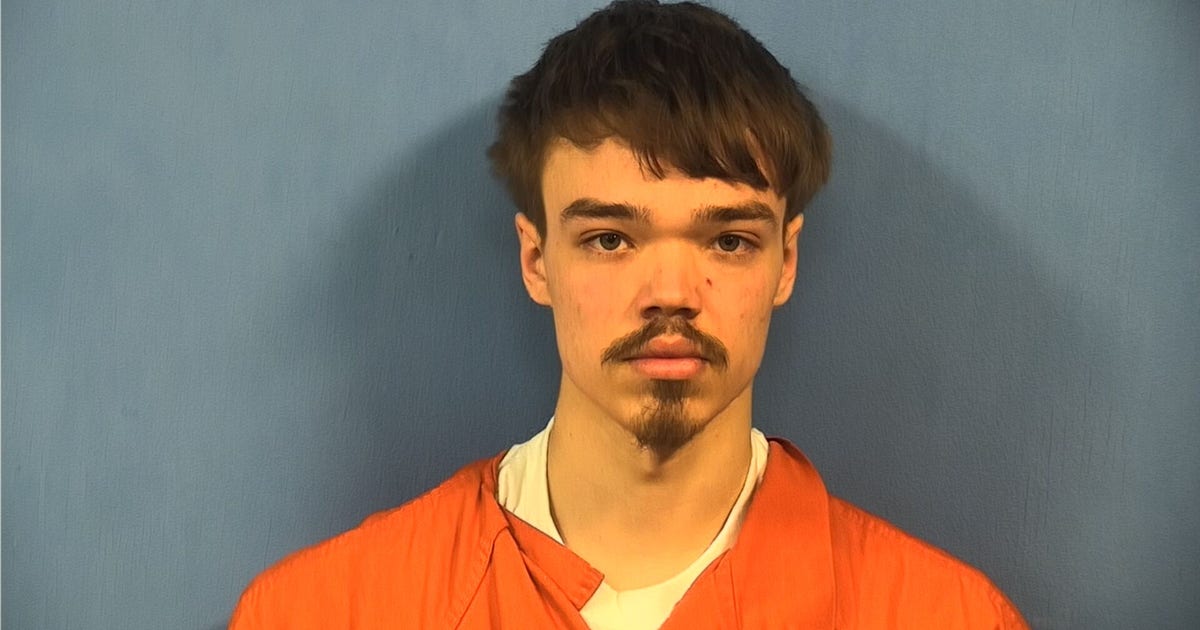 Suburban Chicago man charged in killing of pregnant mom in critical condition after jail incident