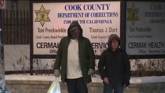 Chicago man released after 22 years as detective's credibility crumbles in murder case