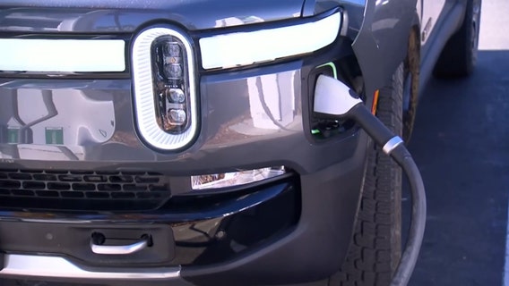 Illinois joins lawsuit as Trump Administration freezes $130M in EV charging funds