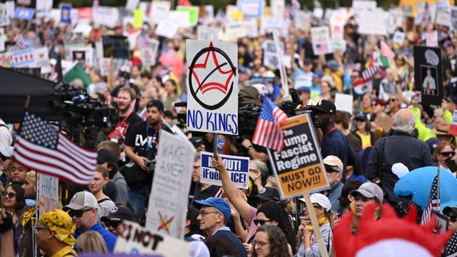 Chicago suburb prepares for thousands of 'No Kings' protesters near ICE facility this weekend
