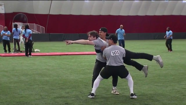 Chicago Snowballs hold tryouts for new showtime baseball team