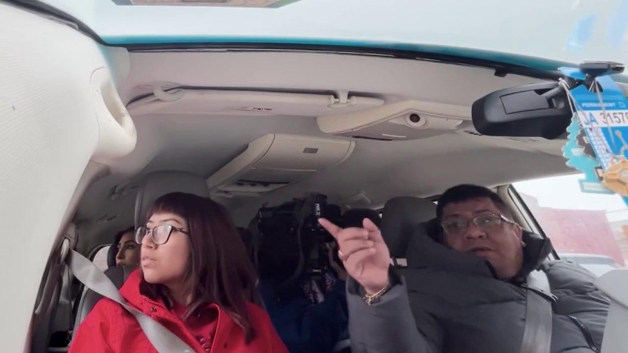 Chicago volunteers patrol Little Village streets, warning neighbors of ICE activity