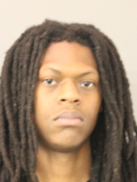 Chicago man charged in South Side shooting of 22-year-old woman