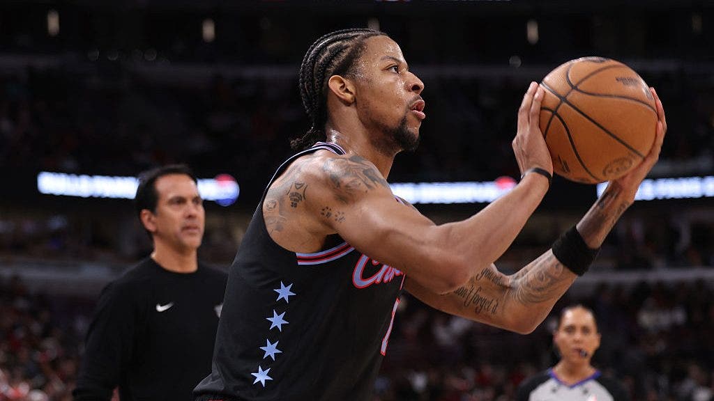 Chicago Bulls send Dalen Terry to the Knicks for a post player