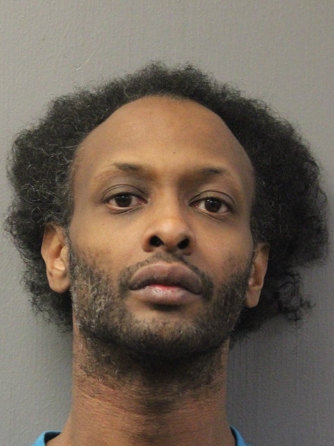 Chicago man arrested minutes after West Side stabbing, house fire