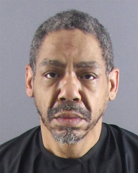 Suspect shoots, injures Illinois deputy during traffic stop, police say