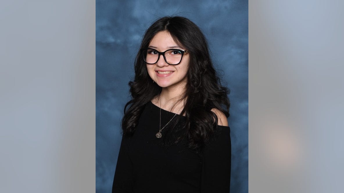 Chicago teen whose father was detained by ICE dies from rare cancer