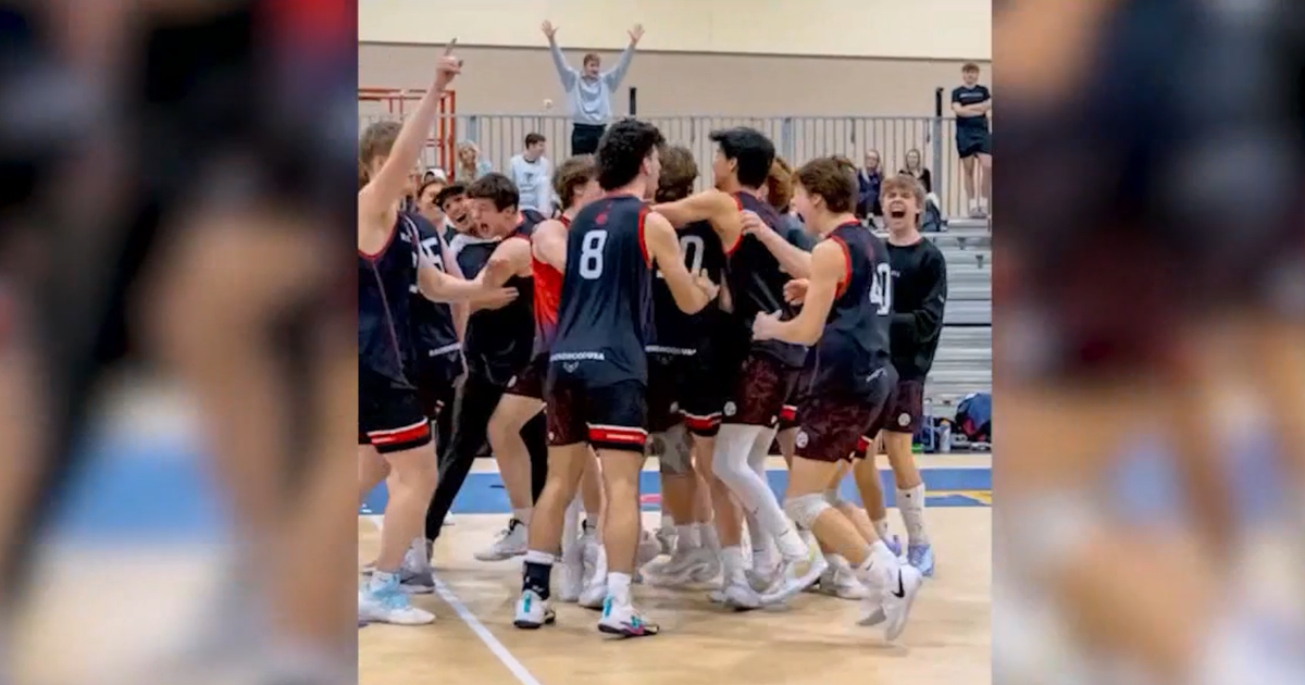 Chicago-area boys volleyball team makes history with national qualifier win