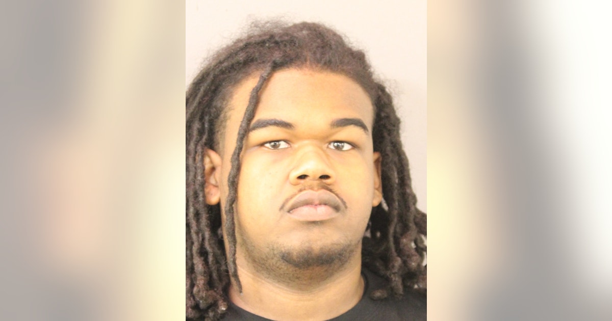 Chicago man arrested weeks after South Side holdup | FOX 32 Chicago