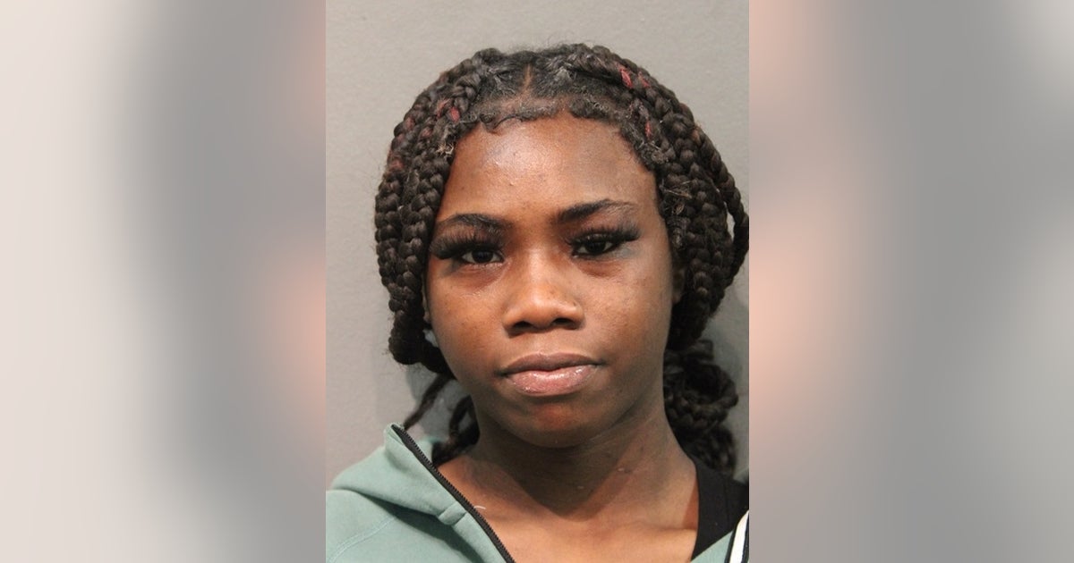 Chicago woman arrested nearly two weeks after 3 stabbed, including teen ...