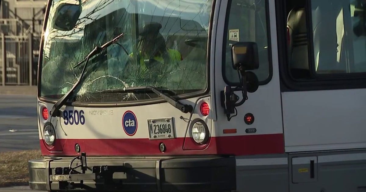 20 injured in crash involving CTA bus on Chicago's South Side ...