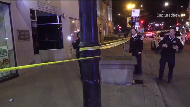 Chicago crime: Boy, 14, shot downtown