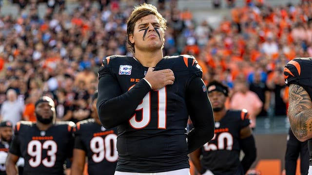 FOX Sports NFL Free Agency Predictions: How the Chicago Bears land a top FA pass rusher