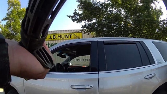 Border Patrol agent praised by Bovino after shooting Chicago woman, documents show