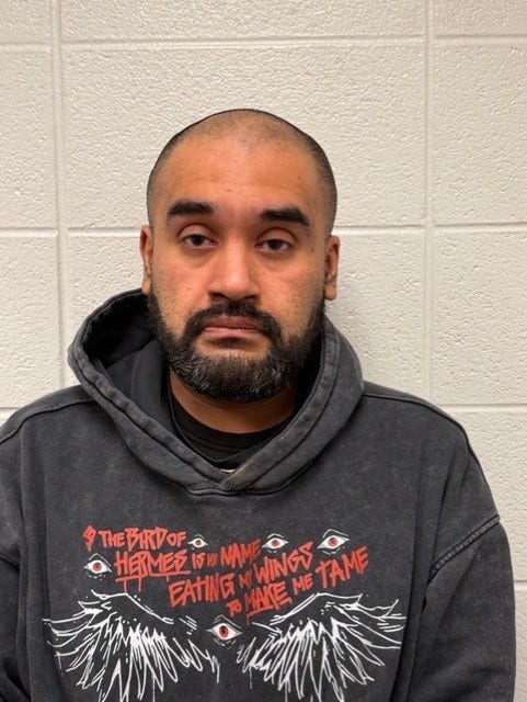 Convicted sexual predator from Chicago suburb charged with child porn possession