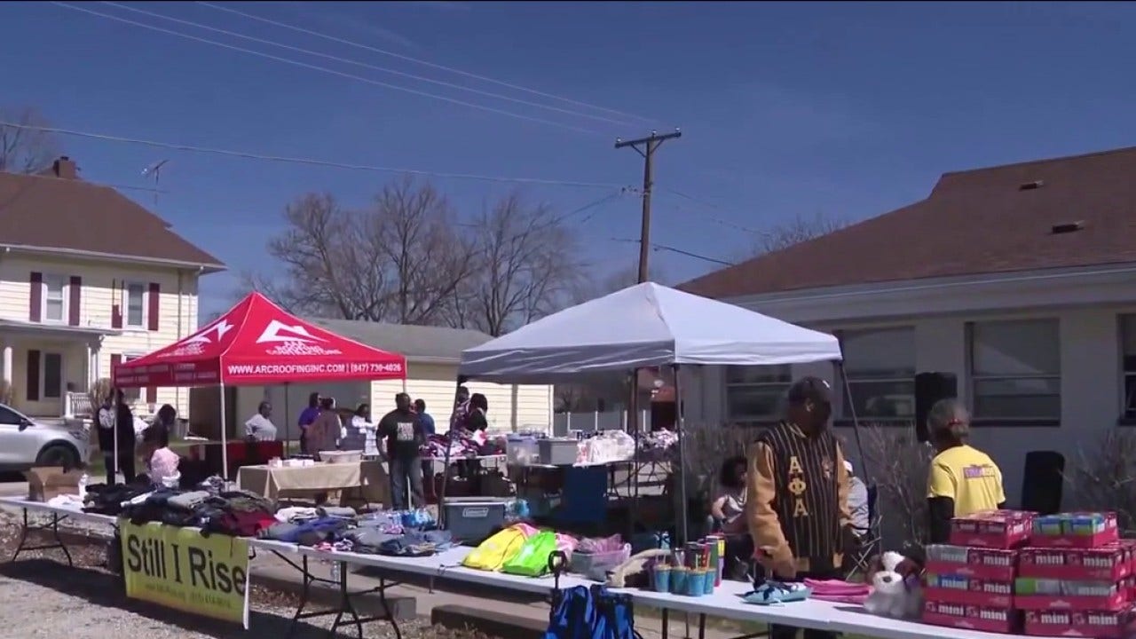 Volunteers aid Kankakee-area tornado victims one week after storms