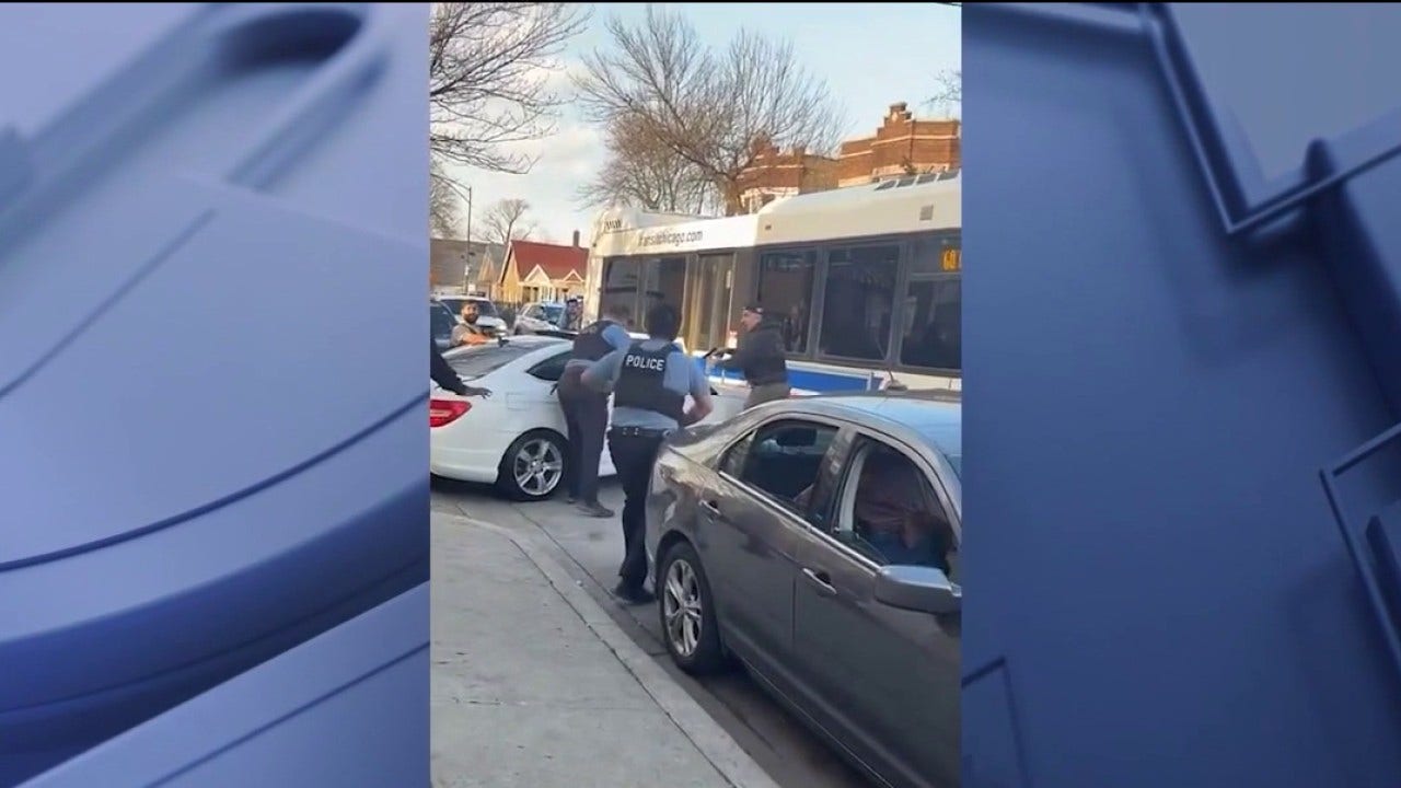 Chicago police officer relieved of powers after fatal Humboldt Park shooting