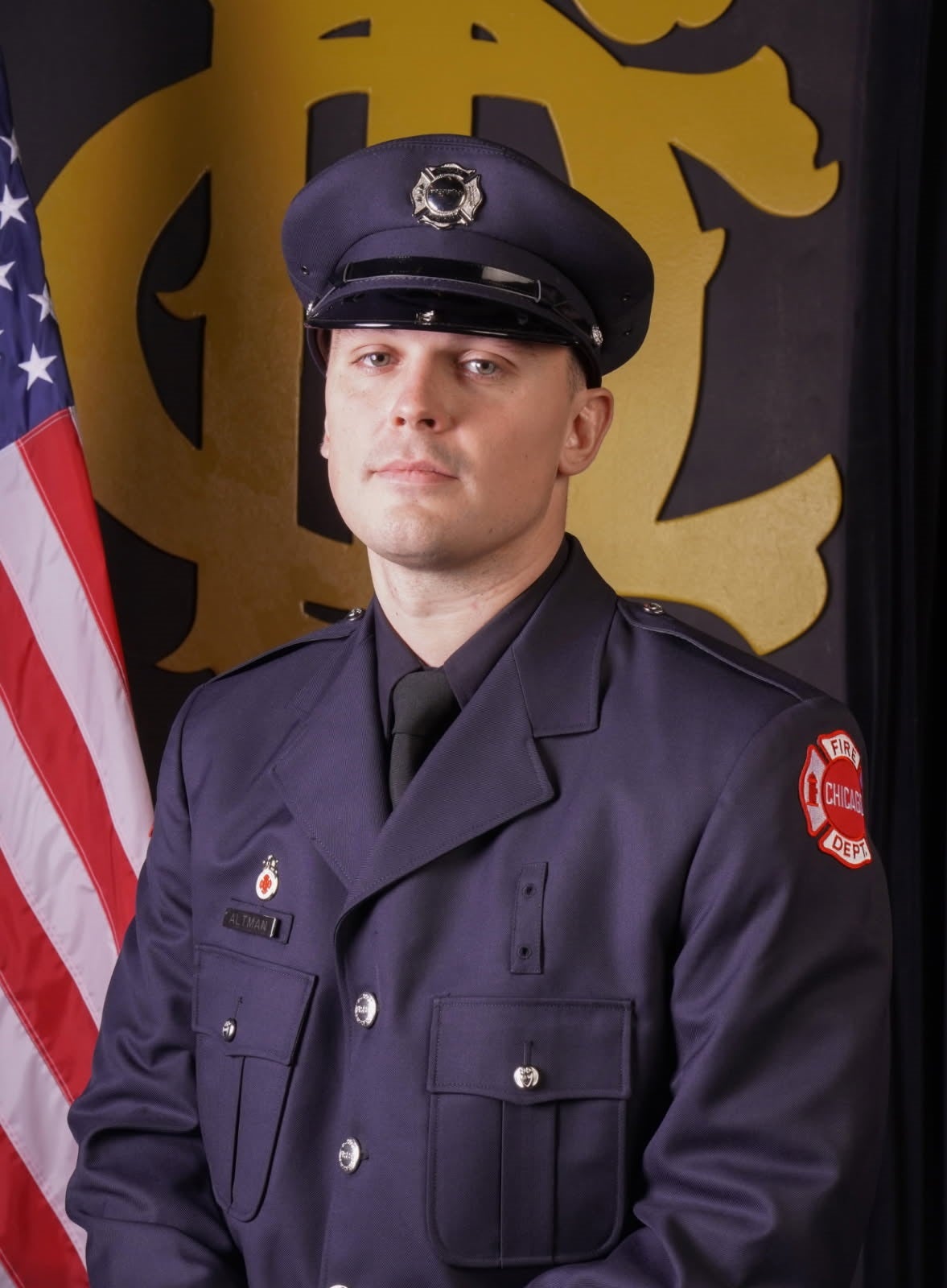 Chicago firefighter dies from injuries suffered battling North Side fire