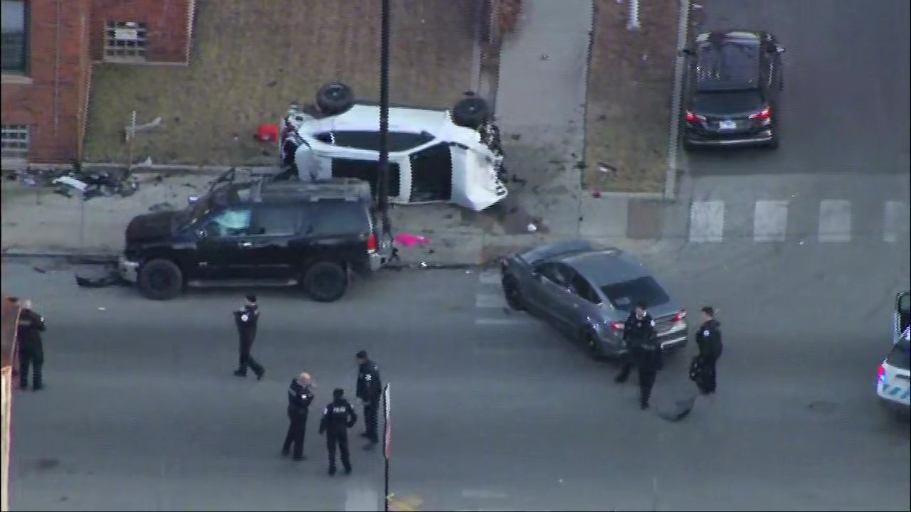 Heavy police presence spotted near rollover crash on Chicago's South Side