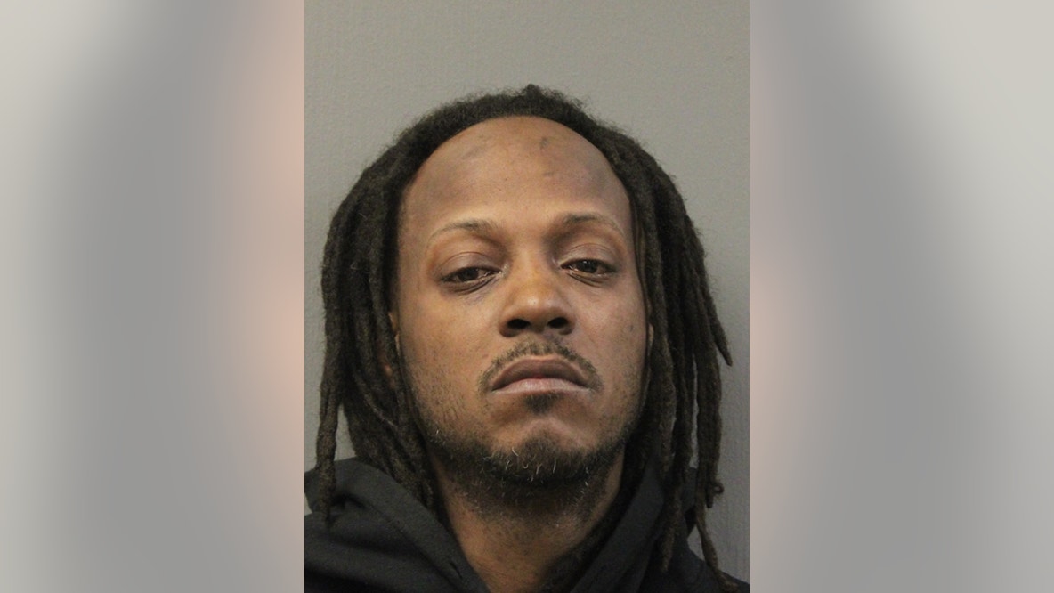 Suspect in custody after argument leads to shooting on Chicago's West Side: police