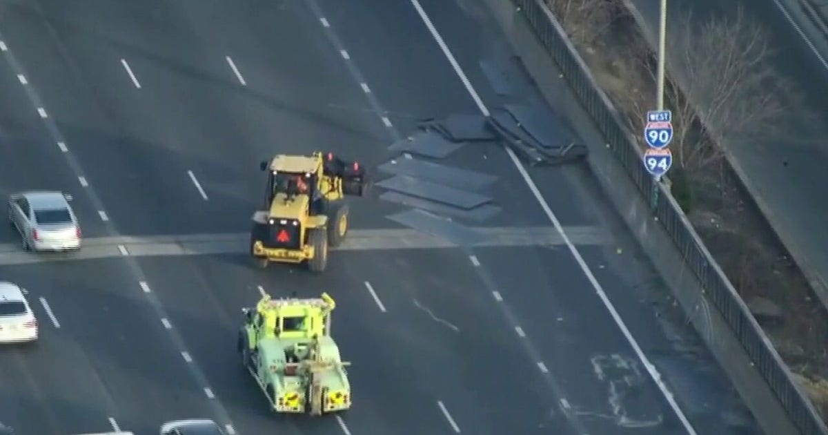 Chicago crash near I-90/94 split blocks lanes, snarls morning commute ...
