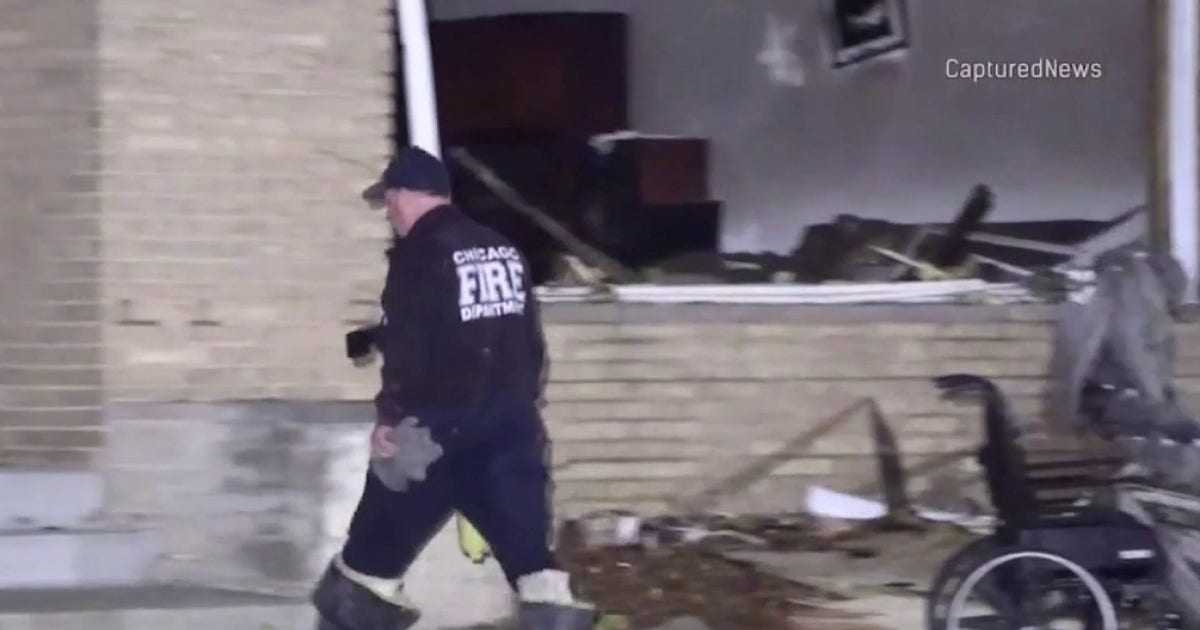 Man found dead after early morning house fire on Chicago's South Side ...