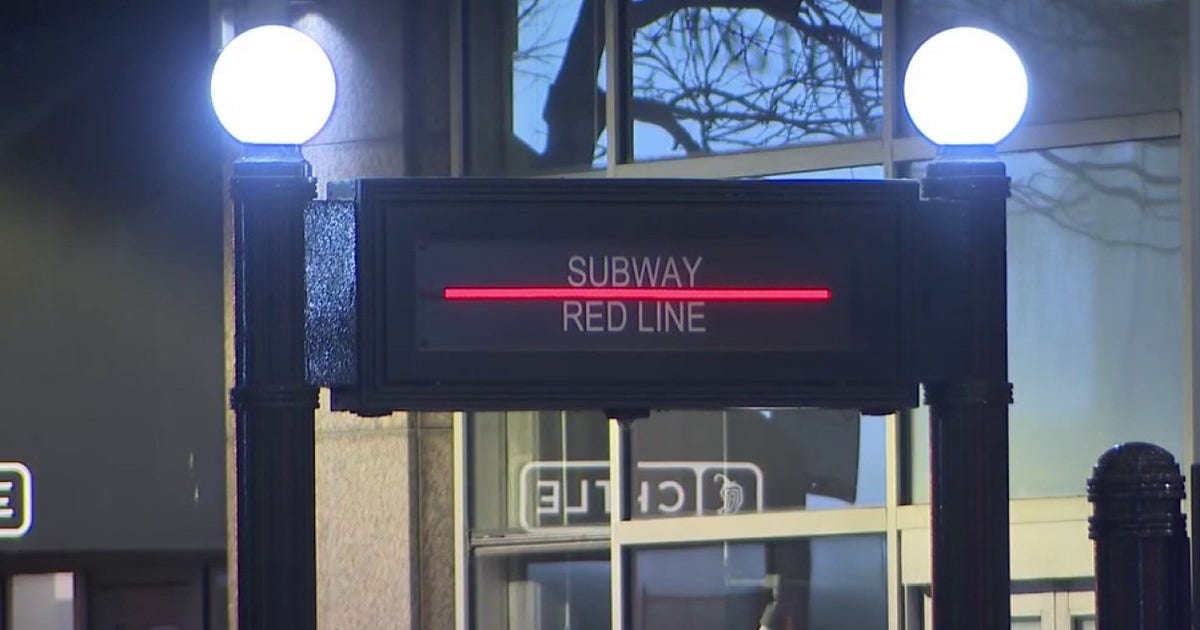 Man stabbed on downtown CTA platform | FOX 32 Chicago