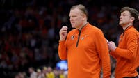 Malfunctioning buzzer delays Illinois basketball in the Elite Eight vs. Iowa