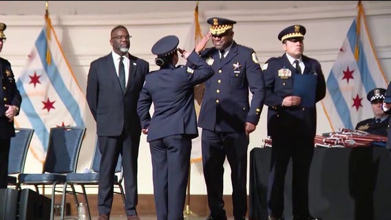 Chicago police welcome 248 new officers while vacancies remain
